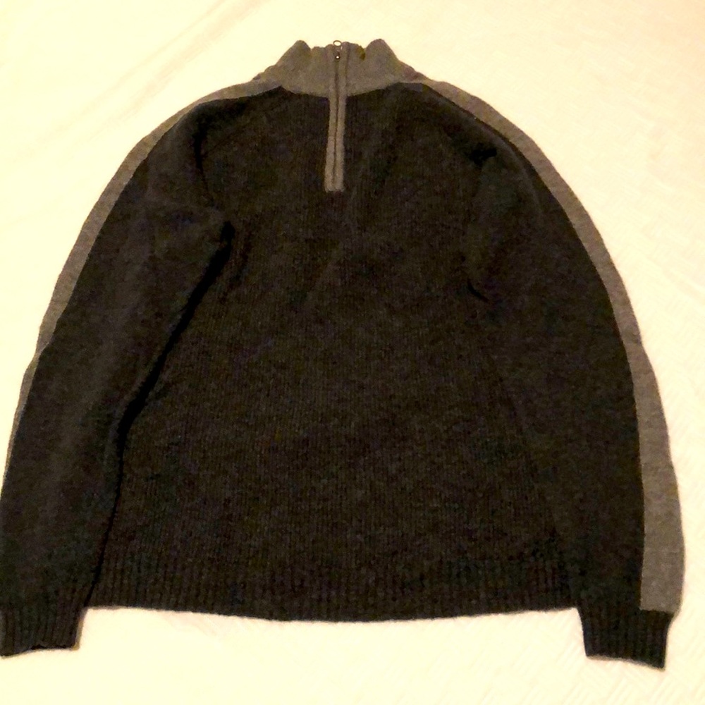 Options 100% lambswool men sweater black